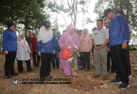 16 SEPTEMBER 2022 -  YBM HADIR KE MAJLIS PENANAMAN POKOK MAJLIS KAYU-KAYAN MALAYSIA (MTC) BERSEMPENA HARI BULAN KEBANGSAAN DAN HARI MALAYSIA_2