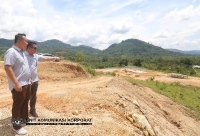 17 APRIL 2022 - LAWATAN YBTM DATUK WILLIE ANAK MONGIN KE TAPAK PEMBINAAAN KOMPLEKS RANAU HIGHLAND COCOA CLUSTER (RHCC)_5