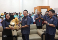 18 APRIL 2022 - YMBT DATUK WILLIE ANAK MONGIN HADIR KE MAJLIS PERASMIAN KURSUS PELATIH SUPER KOKO (PSK) DAN PELANCARAN APLIKASI DMCOCOA DAN AT-IPM DI KOTA KINABALU, SABAH_6