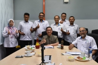 Lawatan Kerja YB Dato' Sri Dr. Wee Jeck Seng ke Pejabat Lembaga Minyak Sawit Malaysia (MPOB), Cawangan Pontian _4