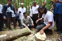 Lawatan Kerja YB Menteri Perusahaan Perladangan Dan Komoditi (KPPK) ke Ladang Karas di Empangan Jus, Jasin, Melaka_5