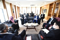 Majlis Menandatangani Memorandum Persefahaman (MoU) antara Lembaga Perindustrian Kayu Malaysia (MTIB), SIRIM STS Sdn. Bhd. dan Majlis Kayu-Kayan Malaysia (MTC) bagi pelaksanaan Factory Transformation Programme (FTP) di saksikan oleh YB Dato’ Sri Dr. Wee Jeck Seng, Timbalan Menteri Perusahaan Perladangan dan Komoditi_4