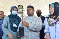 Majlis Pelancaran Program Perladangan Komuniti di Syarikat Plus Intervest Sdn. Bhd., Batu Kikir, Ulu Jempol, Negeri Sembilan_8