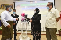 Majlis Penyampaian Mesin Ventilator kepada Hospital Raja Perempuan Zainab II di Auditorium Hospital Raja Perempuan Zainab II, Kota Bharu, Kelantan_6