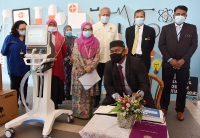 Majlis Penyerahan Sumbangan Mesin Ventilator dan Test Kit COVID-19 di Hospital Besar Selayang, Selayang, Selangor_4