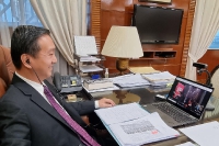 YB Dato' Sri Dr. Wee Jeck Seng ditemubual Radio 988 mengenai Kesedaran Rakyat Malaysia  akan Kepentingan Industri Sawit bagi Memenuhi Keperluan Dunia.Topik _2