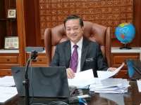 YB Dato' Sri Dr. Wee Jeck Seng ditemubual Radio 988 mengenai Kesedaran Rakyat Malaysia  akan Kepentingan Industri Sawit bagi Memenuhi Keperluan Dunia.Topik 