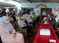 YBM Dato' Dr Mohd Khairuddin Aman Razali Melancarkan Program Bantuan Prihatin MRC Bersama Pertubuhan Amal Perubatan Ibnu Sini Malaysia (PAPISMA) di Hospital Kajang_5